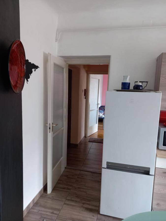 Aha Appartement Debrecen Buitenkant foto